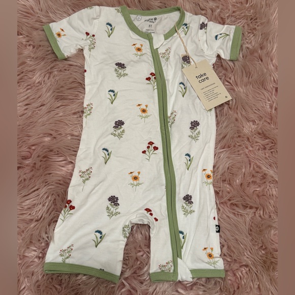 Kyte BABY Other - NET KYTE BABY Zippered Shortall Romper in Wildflower 3T